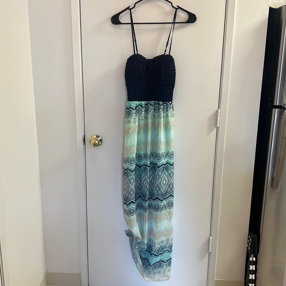 Open Backed Patterned Maxi Dress Size Medium
